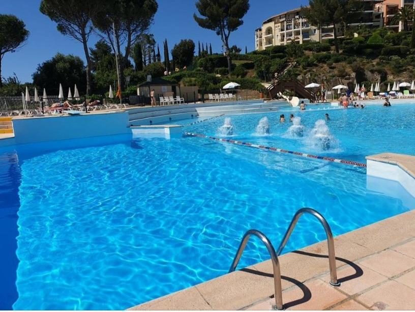 Village Cap Esterel, Piscine, Plage Saint-Raphael  Ngoại thất bức ảnh