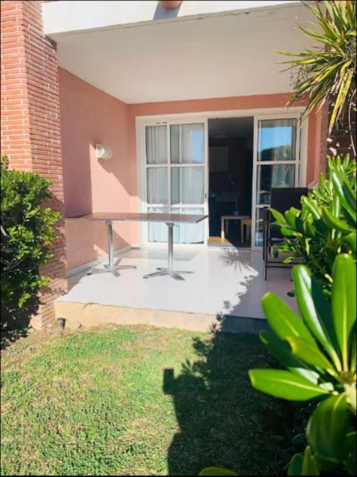 Village Cap Esterel, Piscine, Plage Saint-Raphael  Ngoại thất bức ảnh