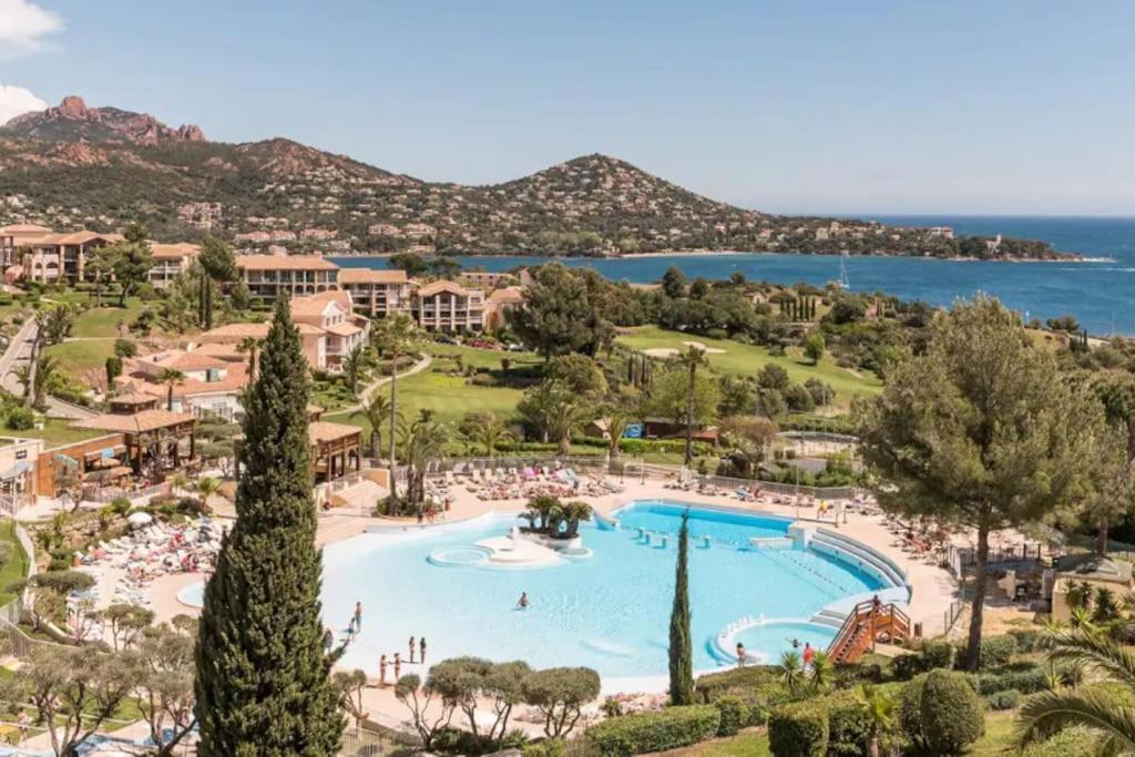 Village Cap Esterel, Piscine, Plage Saint-Raphael  Ngoại thất bức ảnh