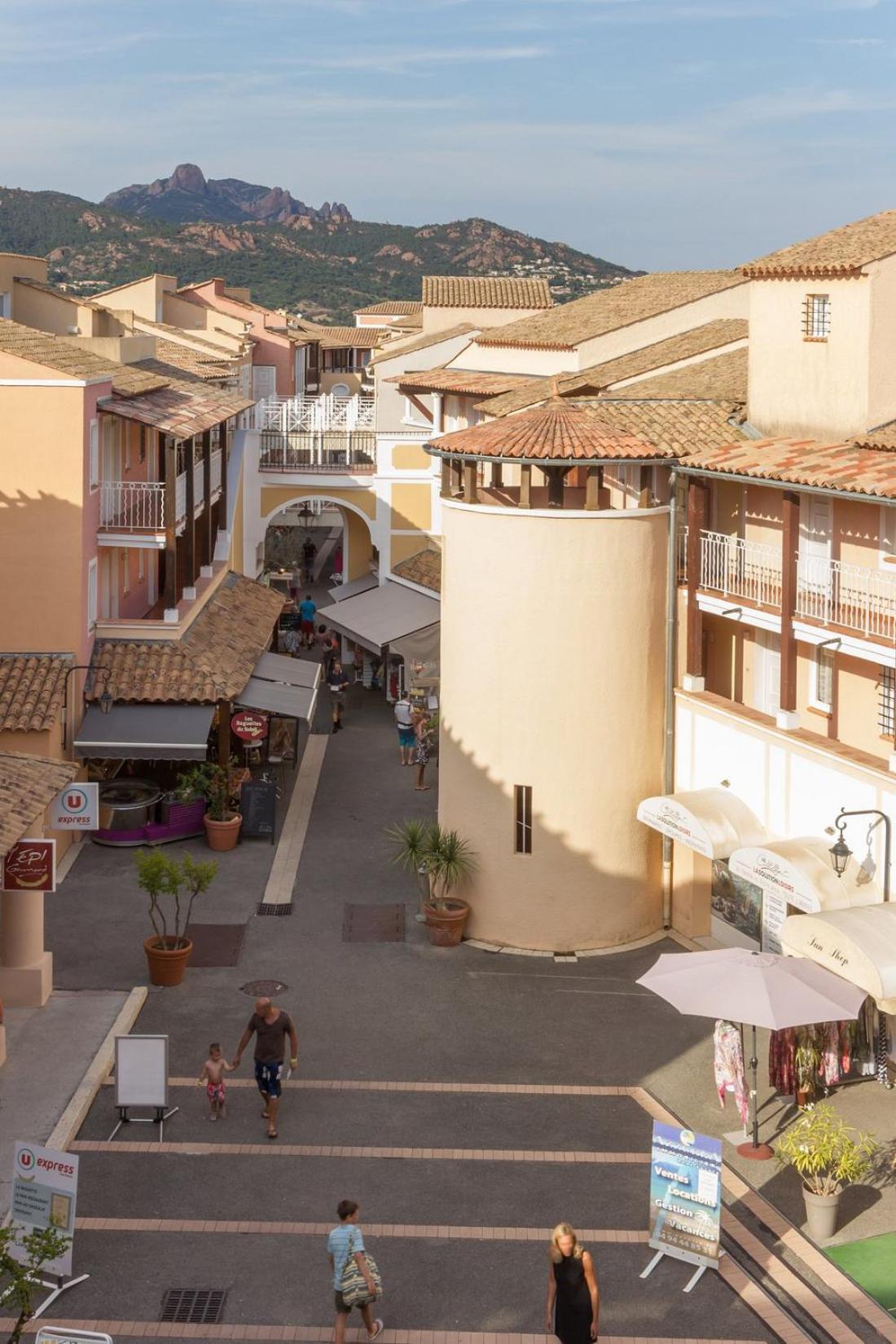 Village Cap Esterel, Piscine, Plage Saint-Raphael  Ngoại thất bức ảnh