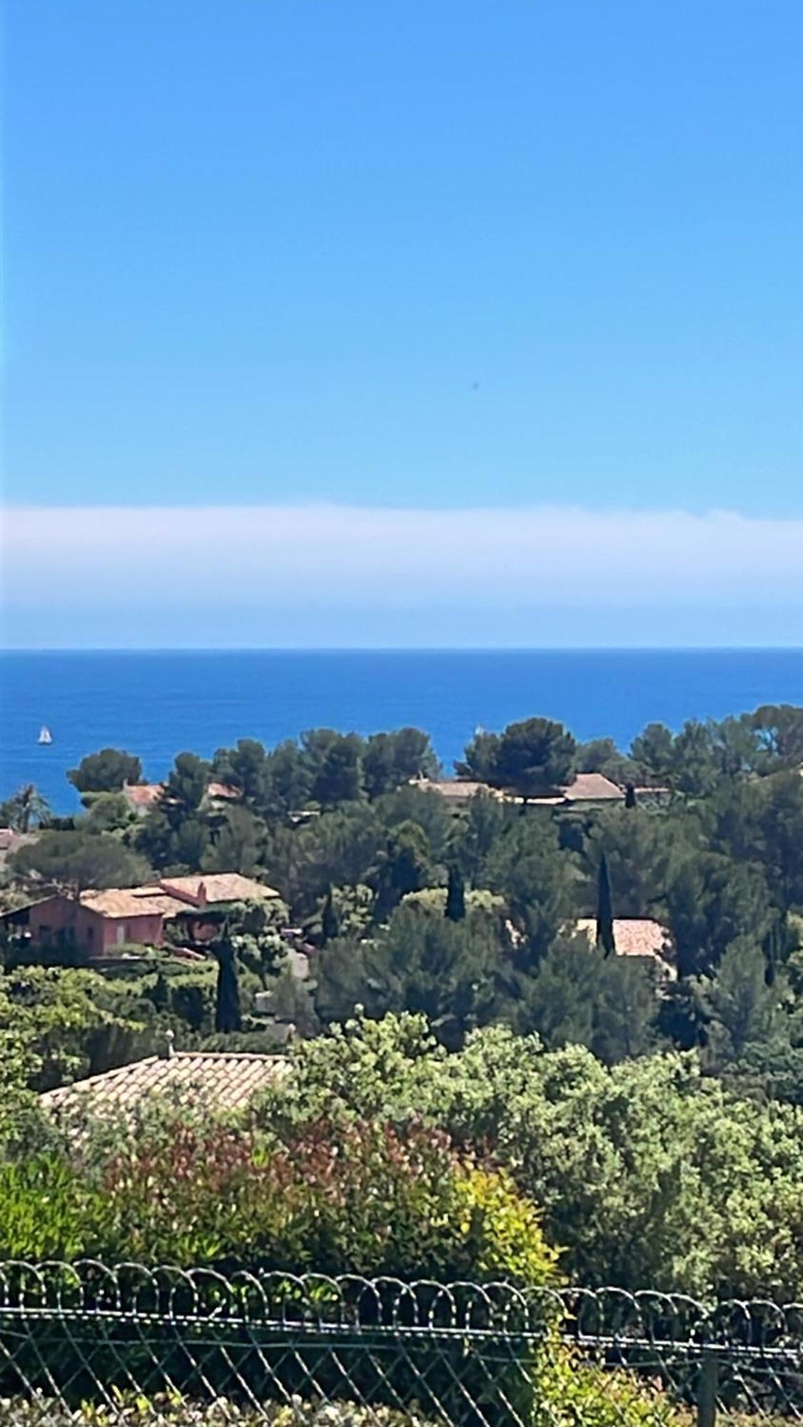 Village Cap Esterel, Piscine, Plage Saint-Raphael  Ngoại thất bức ảnh