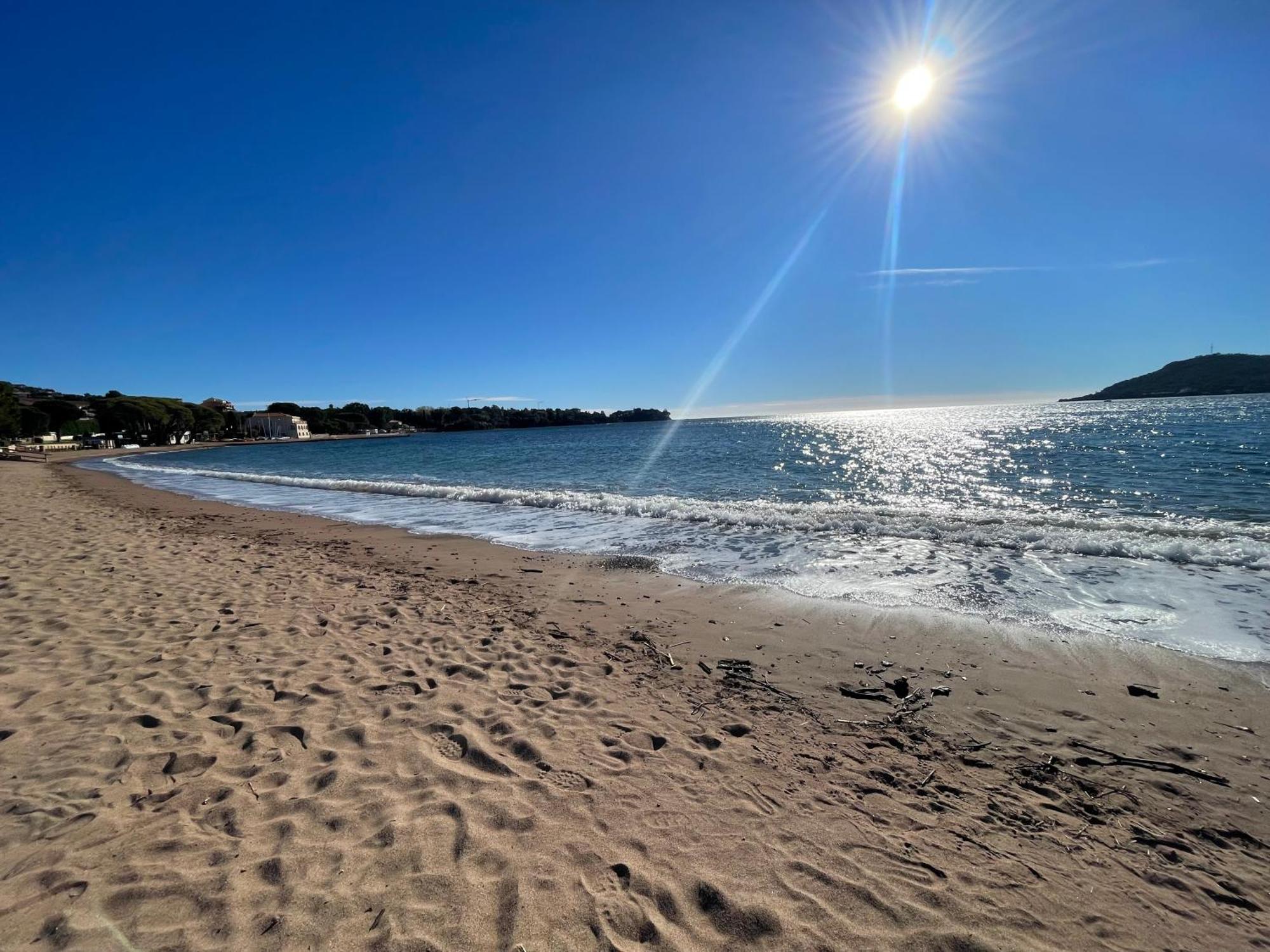 Village Cap Esterel, Piscine, Plage Saint-Raphael  Ngoại thất bức ảnh